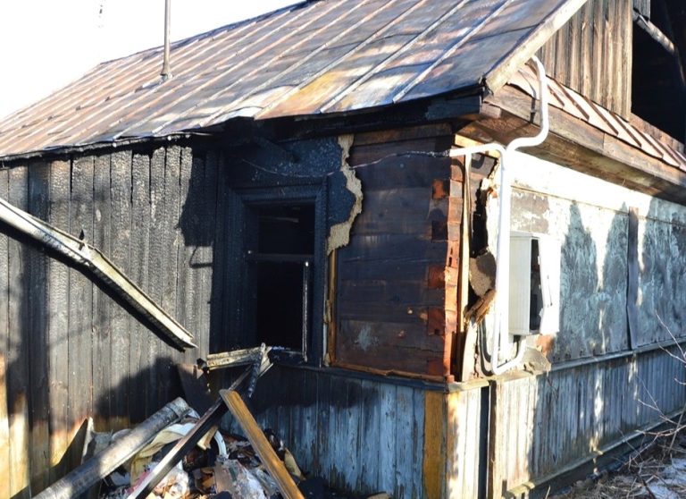 Śmierć seniorki w pożarze własnego domu w gminie Zalesie