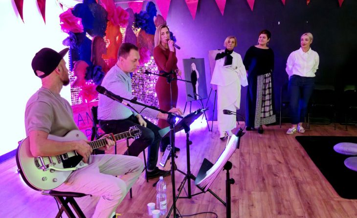 Magiczny wieczór na Planecie Kobiet. Muzyka, sztuka i kobieca energia w Białej Podlaskiej