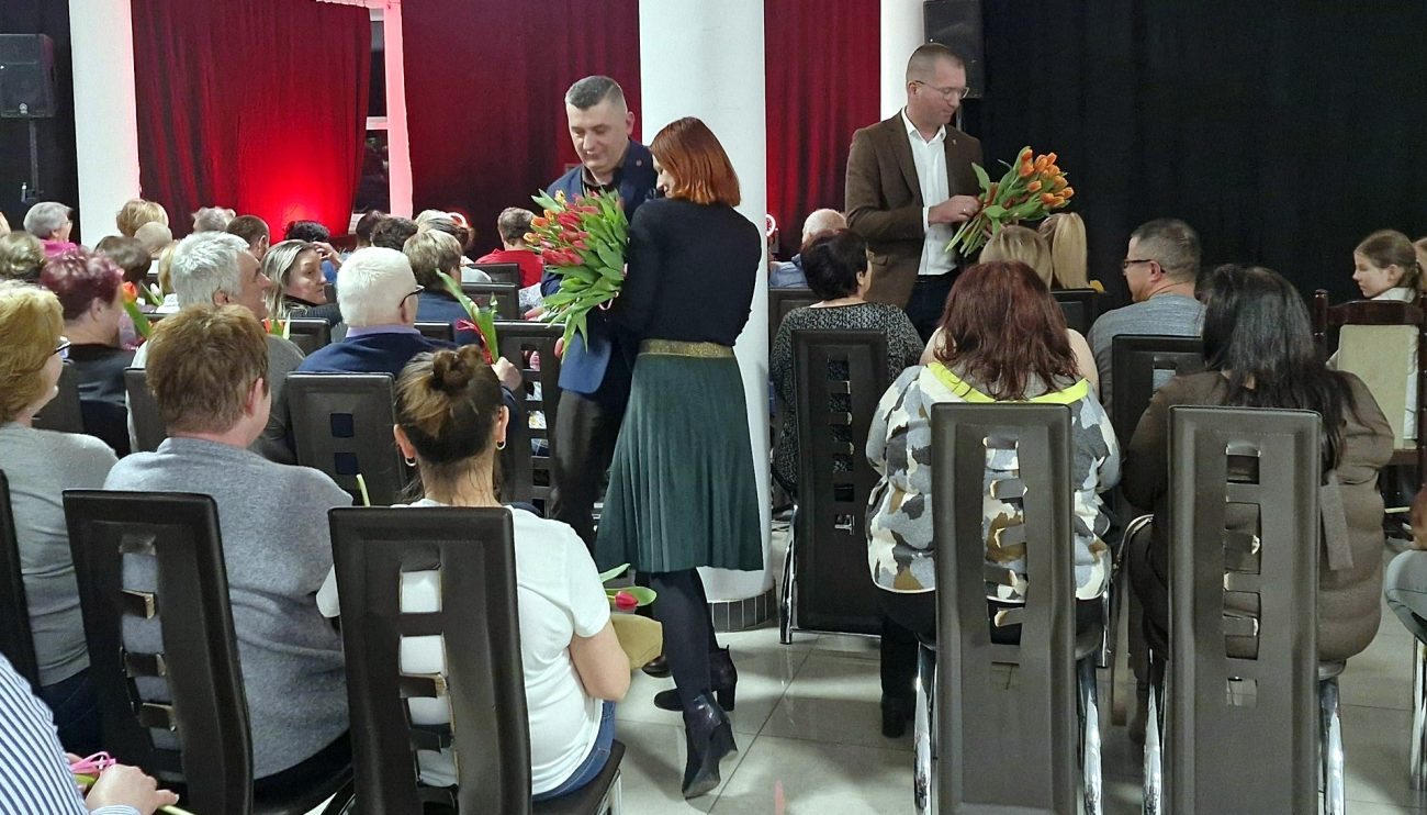 Śmiech do rozpuku w Piszczacu. Moherowe Berety na Gminnym Dniu Kobiet i Mężczyzn