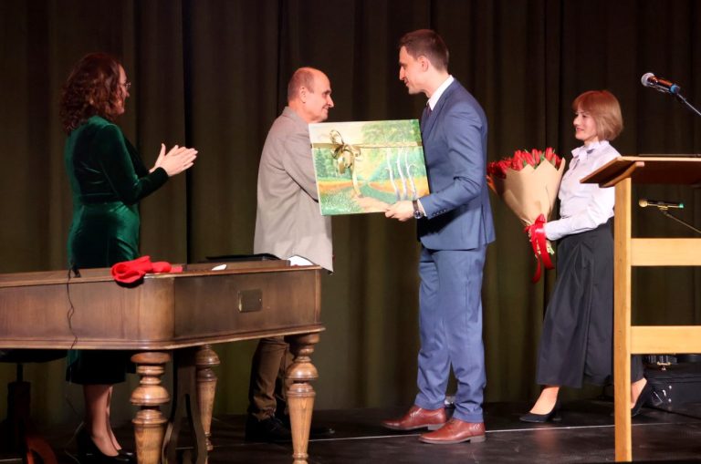 Zmiana warty w łomaskiej kulturze. Ryszard Bielecki żegna się z GOK po 40 latach!