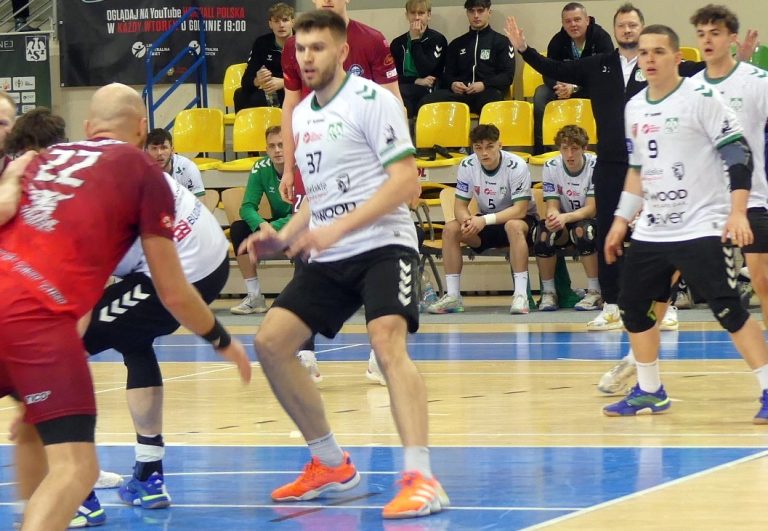 Dominik Antoniak katem AZS UW