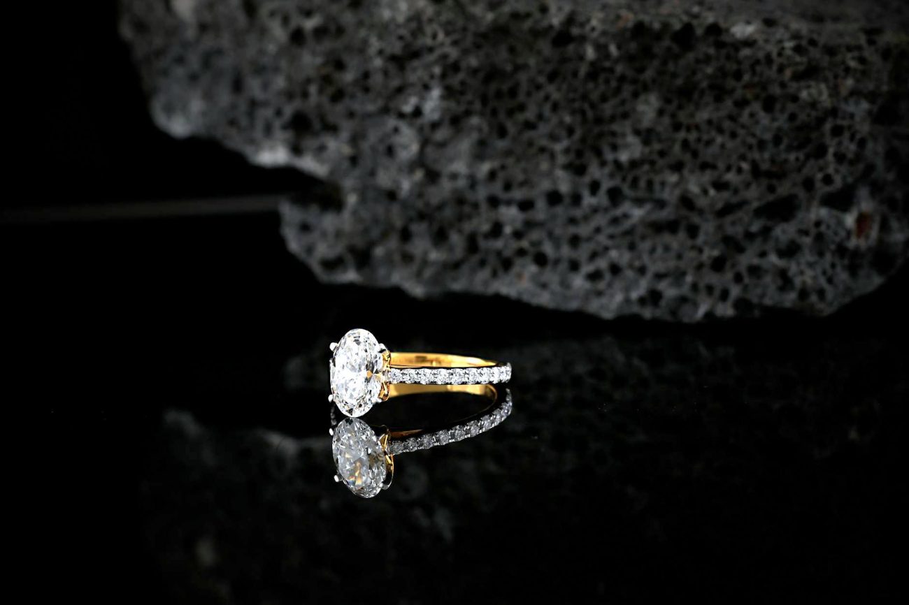 Pierścionek z diamentem – czy tylko na zaręczyny?