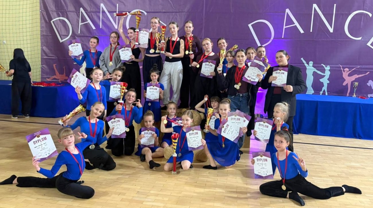 Złoto, grad medali i... gigantyczny miś. Rewelacyjny start Dance Factory na turnieju 'Taniec bez granic'