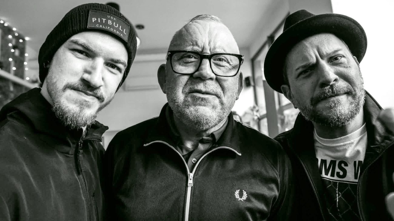 Legenda polskiego punka w wersji akustycznej. The Analogs wystąpi w Terespolu w ramach trasy 'Projekt Pudło'!